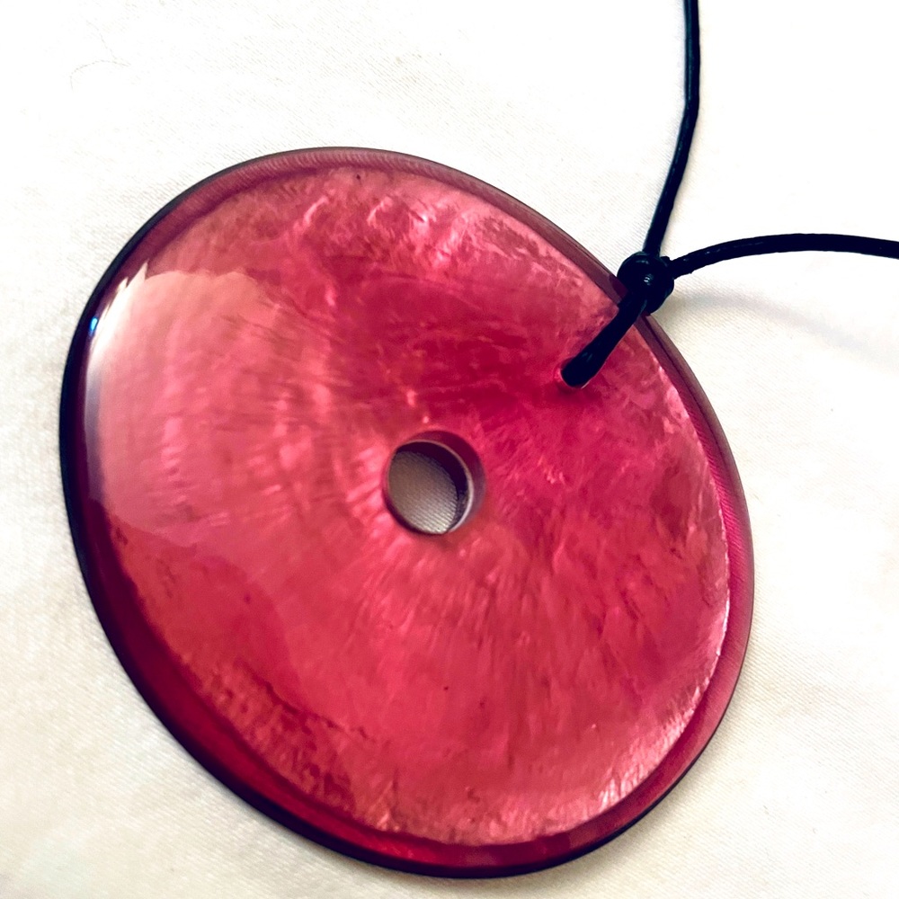 Culture Mix Shell Necklace - Picture 4 of 4